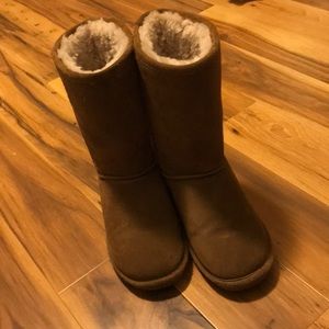 Bear paw boots